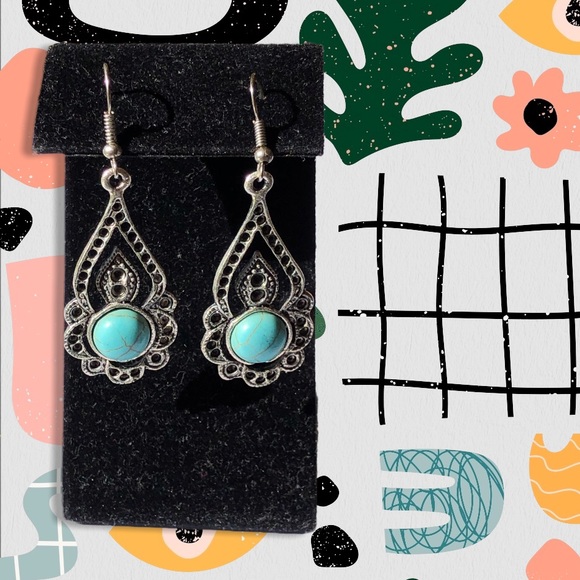 Boho Chic Artisan Turquoise Dangle Earrings - Picture 1 of 5